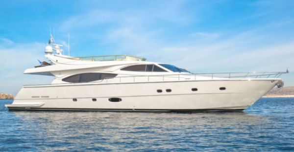 Ferretti M:Y 76ft